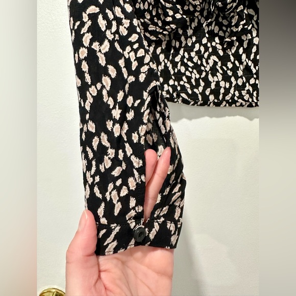 Cloth & Stone Womens Black and Tan Front Tie Flowy Top Blouse Size S EUC - Picture 4 of 12